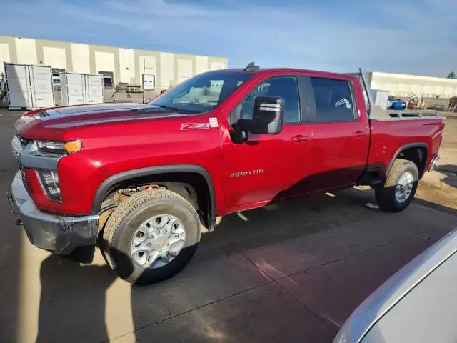 2022 Chevy Silverado Duramax Diesel 3500 HD - Photo 3