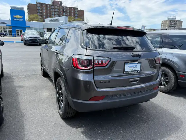 2022 Jeep Compass - Photo 2