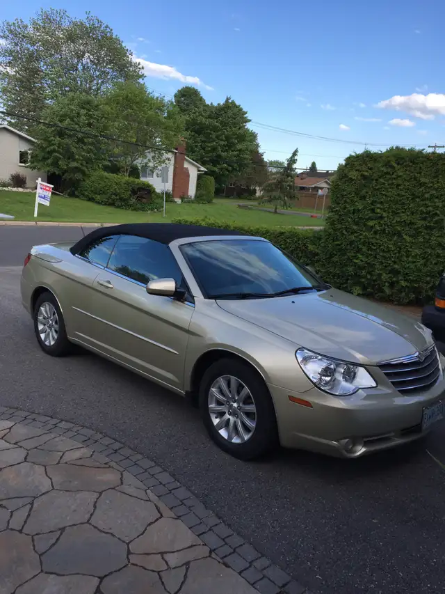 2010 CHRYSLER SEBRING CONVERTIBLE
