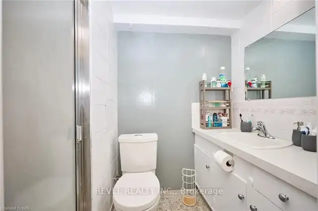 Shared student accommodation available in Niagara Falls - Photo 7