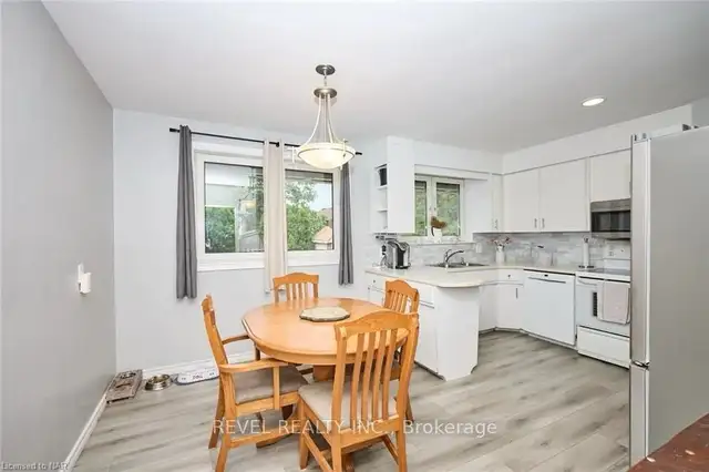 Shared student accommodation available in Niagara Falls - Photo 8