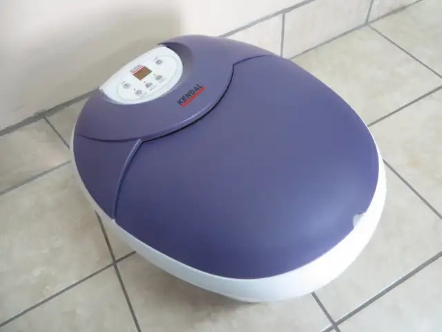 KENDAL Foot Spa Bath Massager with Bubble - Photo 2