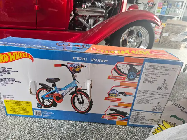 NEW KIDS 16 INCH  HOT WHEELS BIKE - Photo 3
