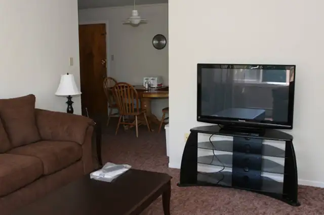 2 Bedrooms in Wolfville Available June Utilities incl - Photo 3