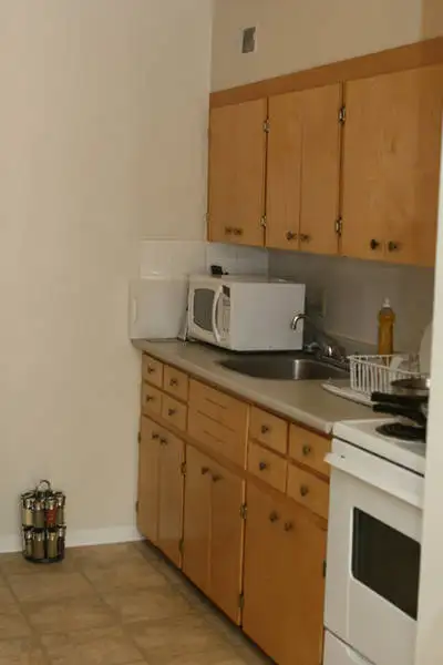 2 Bedrooms in Wolfville Available June Utilities incl - Photo 5