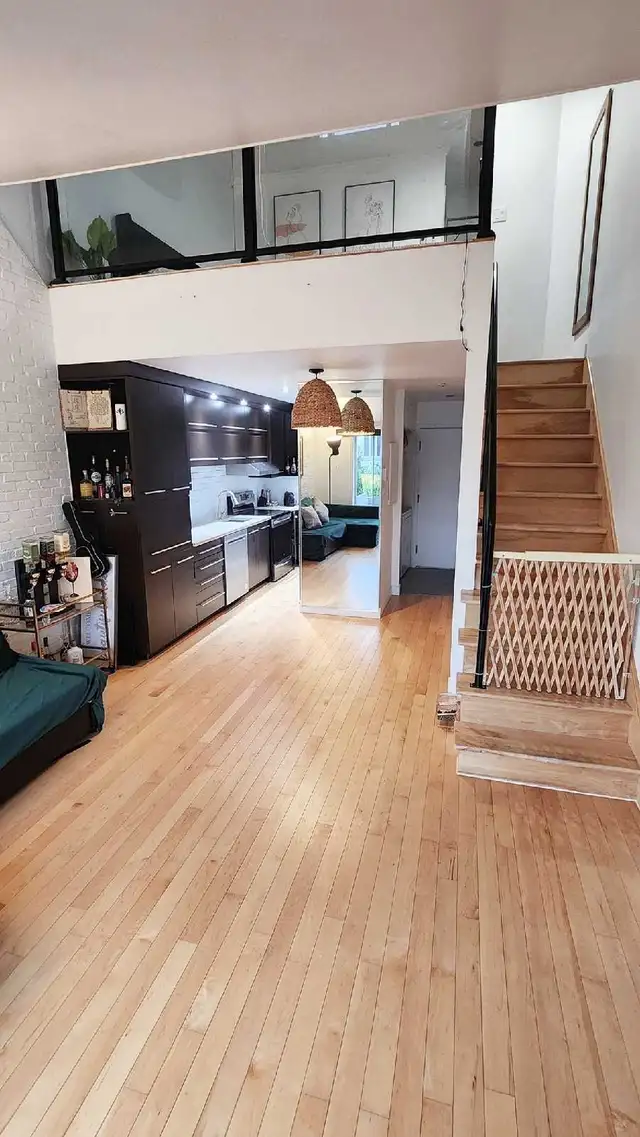 CONDO 3½, semi-meublé DISPONIBLE 1er juin - Animaux accept - Photo 2