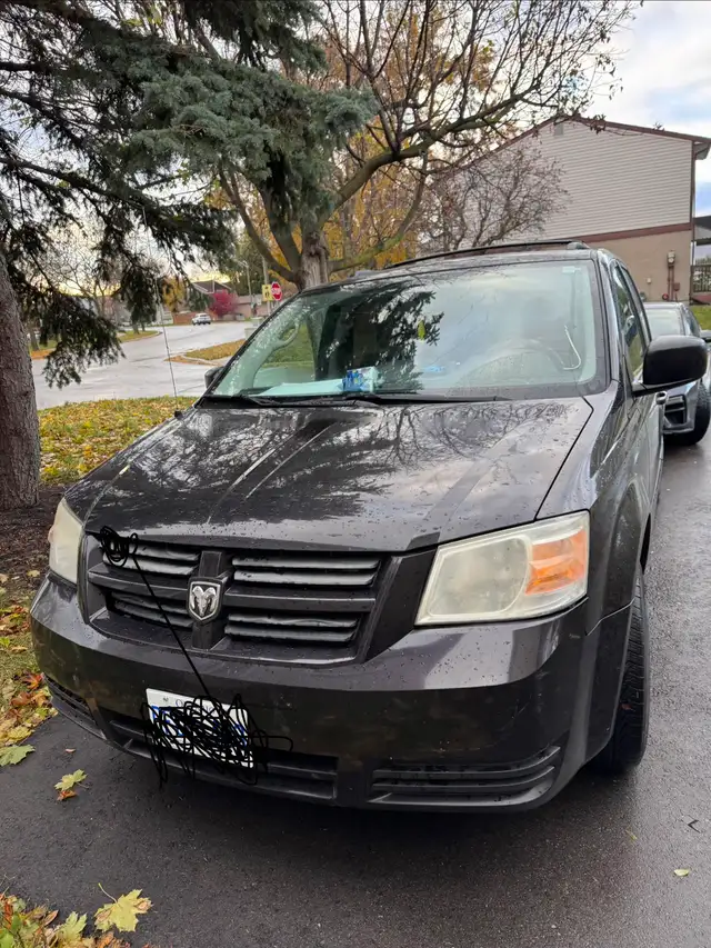 Dodge Caravan with Mobile car detailing setup