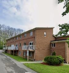 Newmarket 2 Bedroom Apartment in quiet building