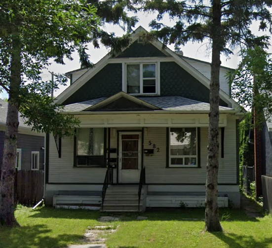 Strong cash flowing duplex w seller financing/long term tenants