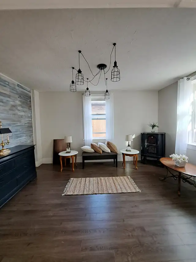 Kincardine, 3 bedroom, 1 bath, June 1st - Photo 4