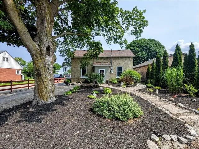 Kincardine, 3 bedroom, 1 bath, June 1st - Photo 10