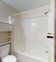 #442 - 3 Bedroom Duplex with garage $1700 Available June 1st - Photo 14