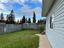 #442 - 3 Bedroom Duplex with garage $1700 Available June 1st - Photo 21