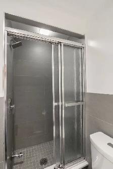 renovated 2bed,2baths for rent, July 1, Westmount adj - ID 990 - Photo 6