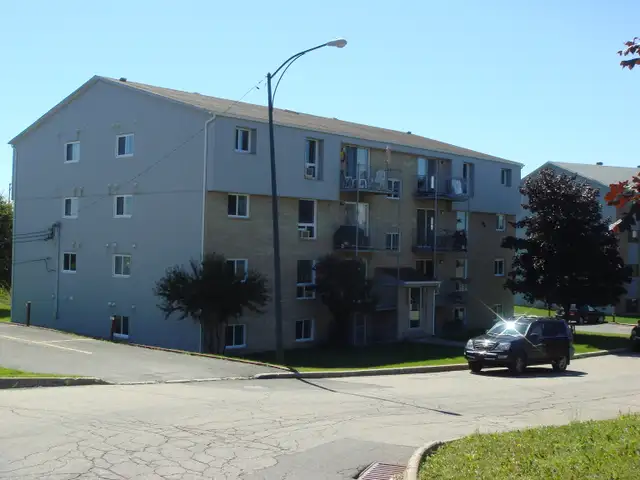 4 1/2 l'ANCIENNE-LORETTE rue de la Colline - JUIN ou JUILLET - Photo 23