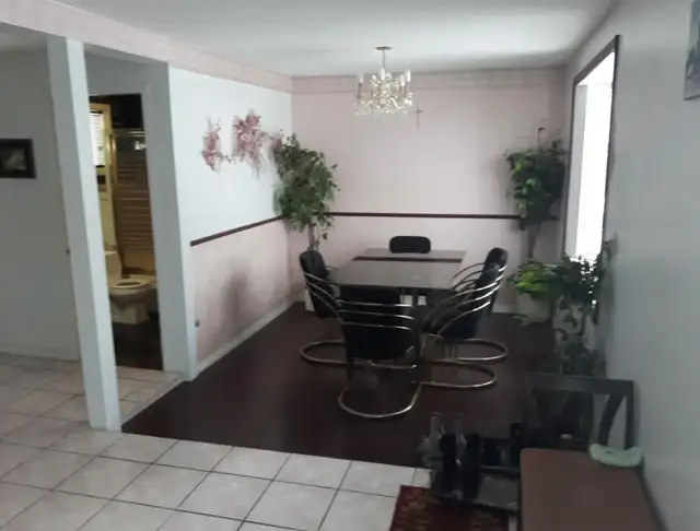 Room for rent - Photo 6
