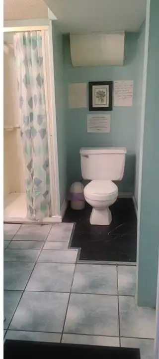 Room for rent - Photo 8