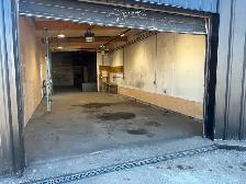 1500 SF, centrally located, garage bay for all-inclusive rent! - Photo 4
