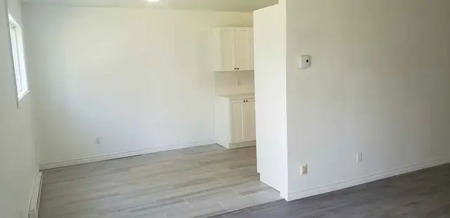 Beau 4 1/2 rénové LIBRE DÈS MAINTENANT! - Photo 3