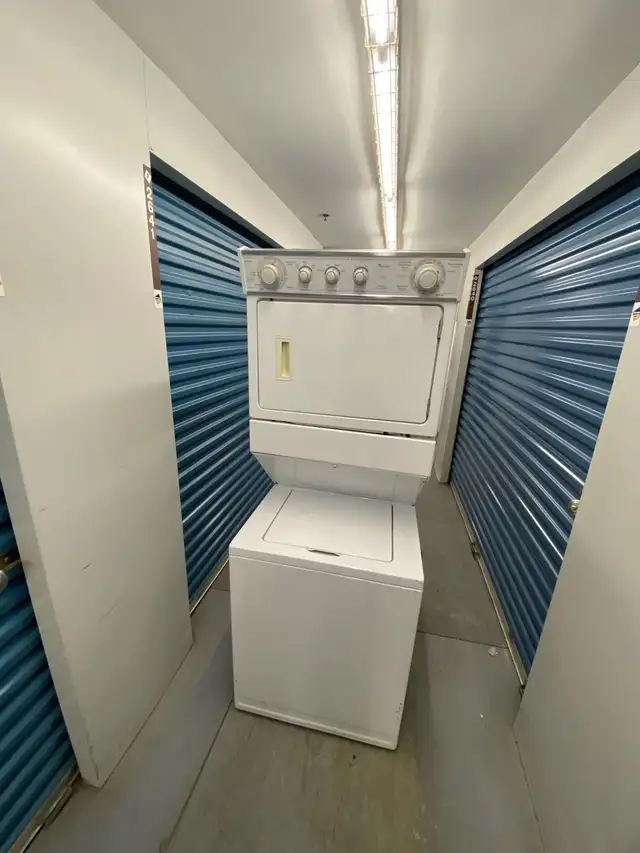 WHIRLPOOL STACKABLE MACHINE