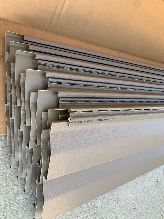 Vinyl Siding- New in box