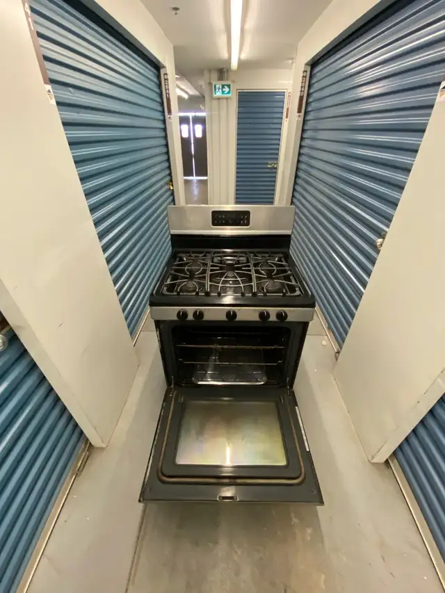 STAINLESS STEEL GAS RANGE - Photo 9