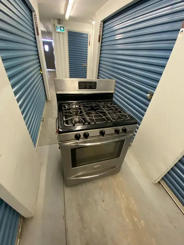 STAINLESS STEEL GAS RANGE - Photo 10