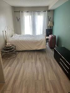 bedroom with private bathroom for rent Vaughan Woodbridge