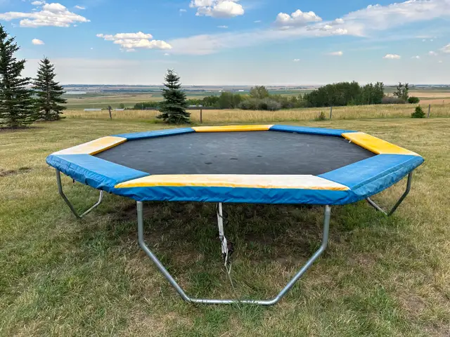 Trampoline Play Factory 15 foot