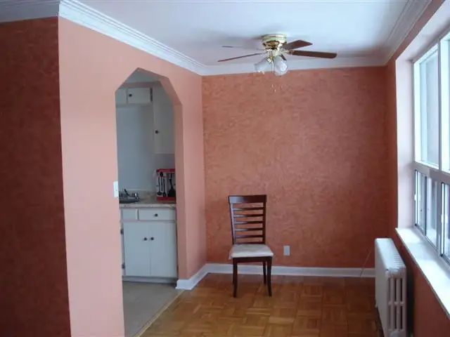 Queensway & Parklawn - 1 & 2 - Spacious B/R Apartments - Photo 3