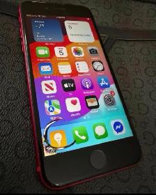 Apple iPhone SE Red - Photo 6