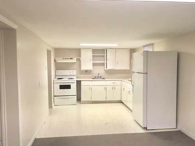 Spacious Basement Unit Right By The Iron Horse Trail