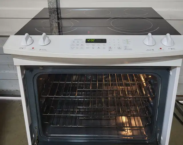 Kenmore Ellite Stove - Insert, Smooth Top - Photo 3