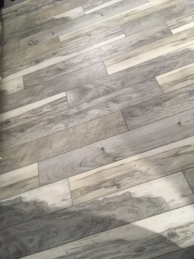Pose de plancher et RÉNOVATION - Longueuil - 514-820-9219 - Photo 5