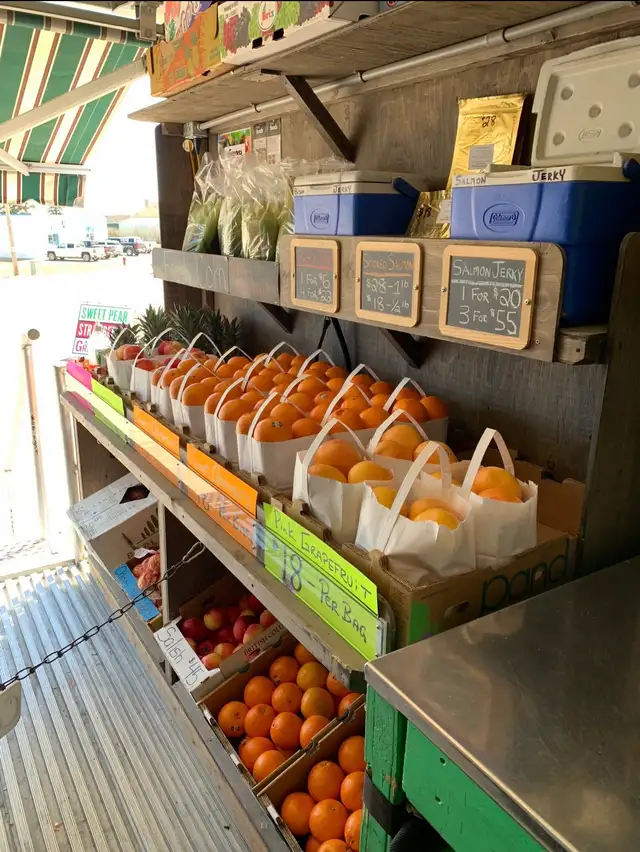 Salesperson to operate BC Fruit Truck - Photo 4