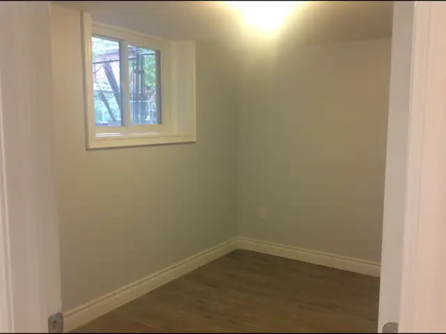 Leslieville Separate Entrance Renovated Basement Apartment - Photo 5