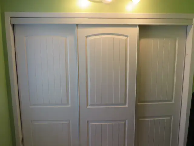 PORTES DE GARDE ROB  30X80 AVEC  RAILS GRATUITS