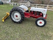 1950 Ford 8N tractor - Photo 2