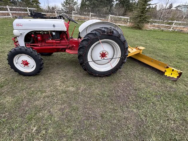 1950 Ford 8N tractor - Photo 3