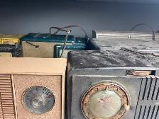 Vintage Radios For Sale - Photo 2