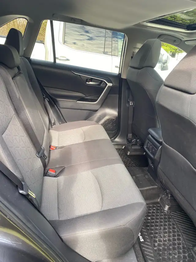 RAV4 XLE 2024 - Photo 3