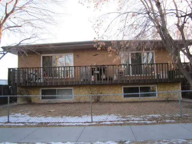 Spacious, 1100 sq.ft. Inner City NW, Near SAIT, North Hill Shops