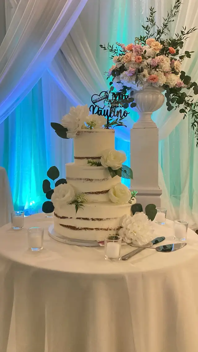 Custom Cakes, wedding cakes GTA - Photo 2
