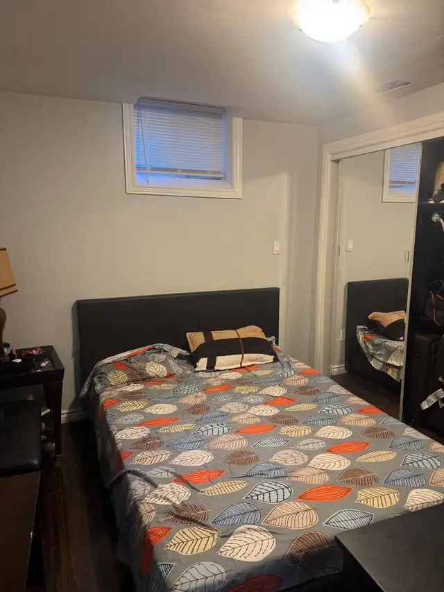 2 Bedroom Basement Apartment - Photo 3