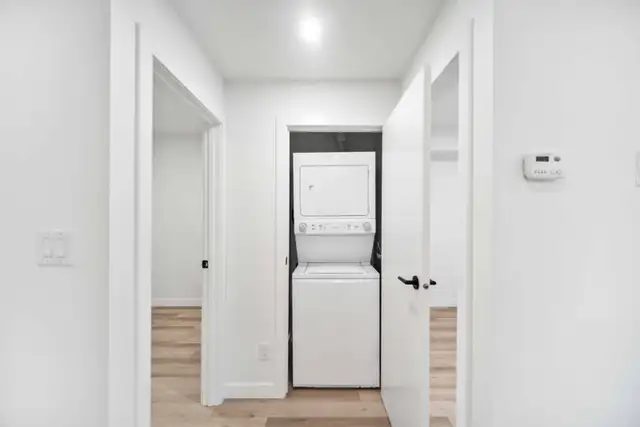 LUXURY 2 Bedroom Apartment! With Fitness Centre! - Photo 5