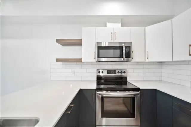 LUXURY 2 Bedroom Apartment! With Fitness Centre! - Photo 7