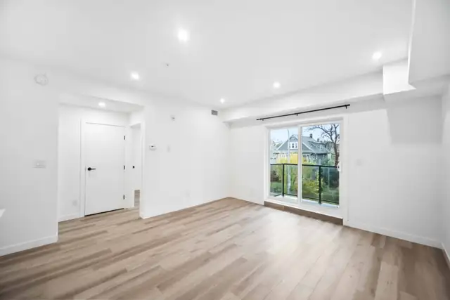 LUXURY 2 Bedroom Apartment! With Fitness Centre! - Photo 8