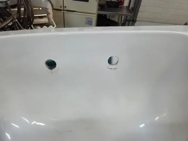 Large Crane Porcelain Basin Sink - Photo 3