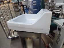 Large Crane Porcelain Basin Sink - Photo 4