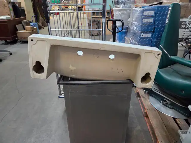 Large Crane Porcelain Basin Sink - Photo 5